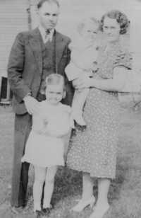 1939-trease-family-1.jpg