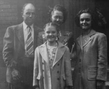 1947~trease-family-1.jpg